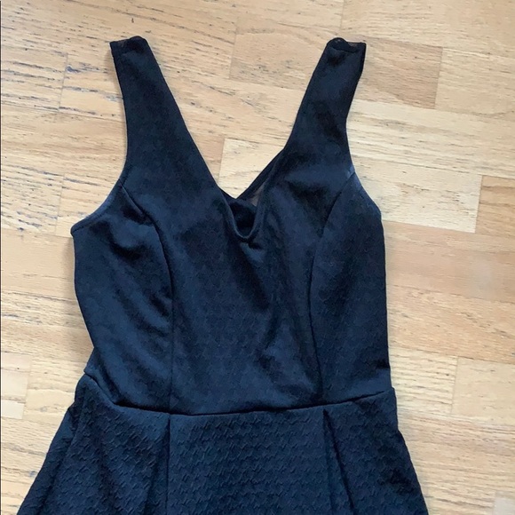 Fit + Flare / Black V-neck Dress - Picture 4 of 4